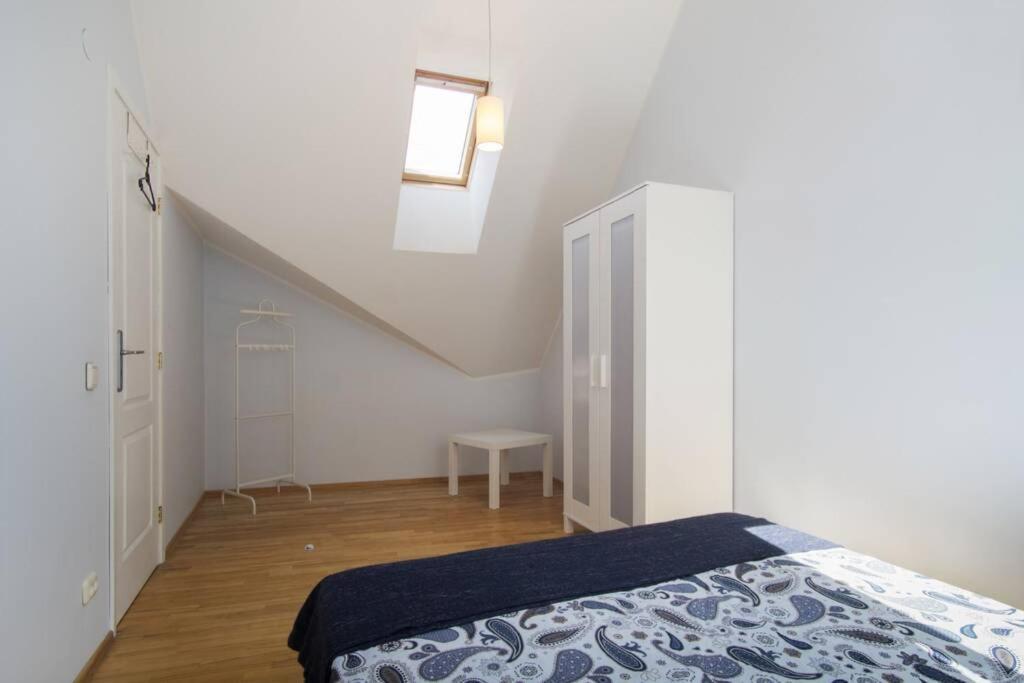Private Sauna & 4 Bedrooms Old Town Rooftop Apartment VNO Eksteriør billede