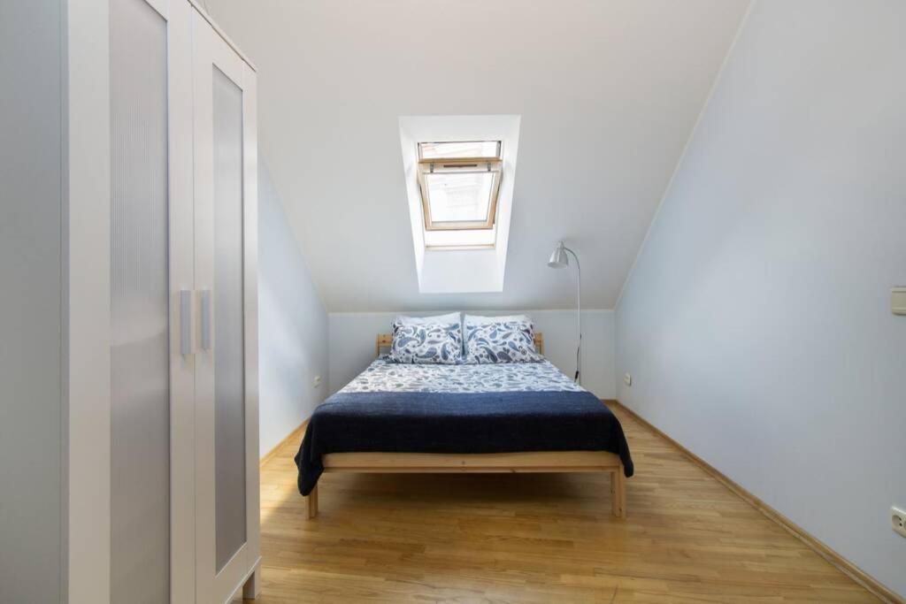 Private Sauna & 4 Bedrooms Old Town Rooftop Apartment VNO Eksteriør billede